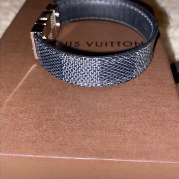Louis Vuitton check it bracelet - Picture 5 of 8